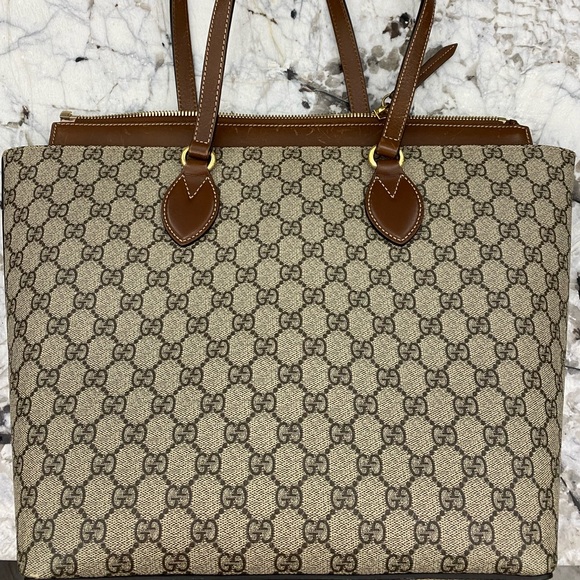 Gucci Supreme Tote - Picture 2 of 16